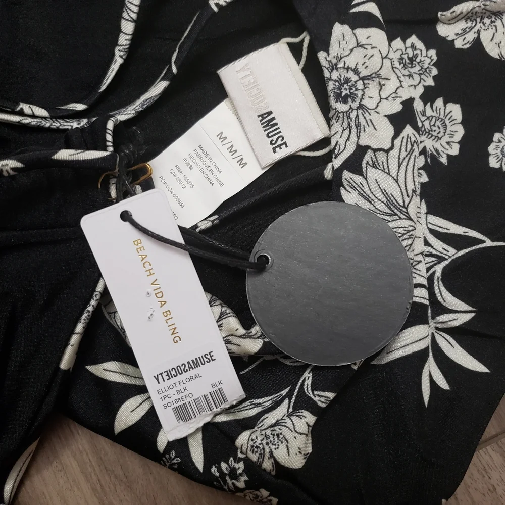 NWT Amuse Society Medium Elliot Floral Strappy One Piece Sexy Swimsuit